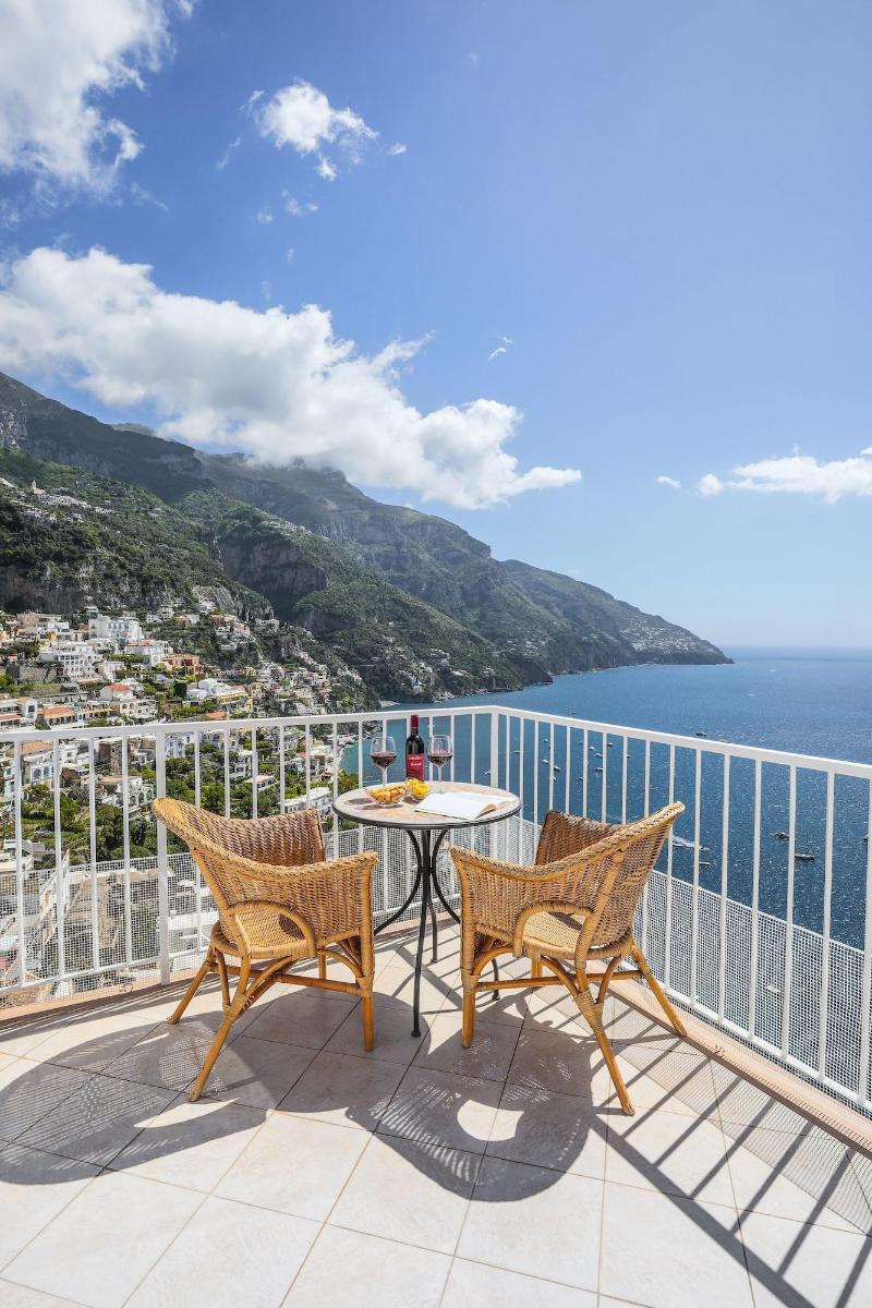 Villa Anfitrite image