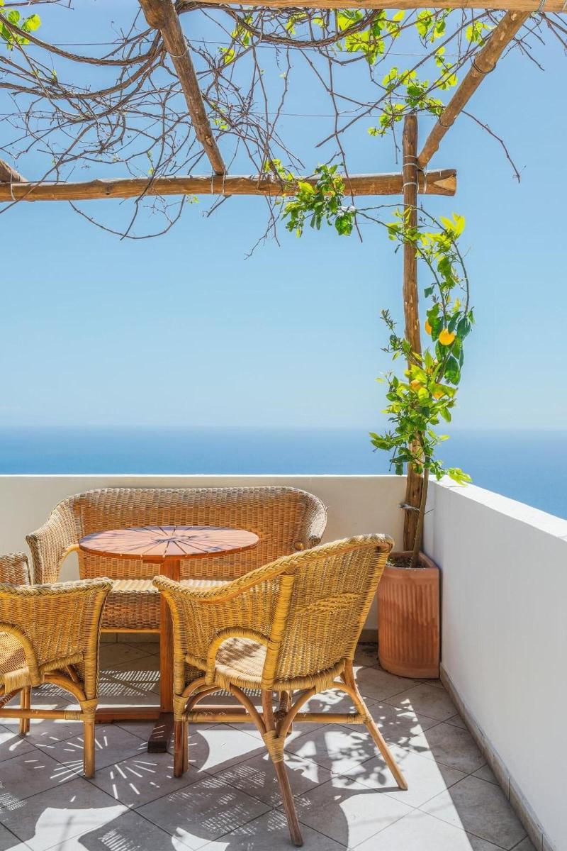 Villa Anfitrite image