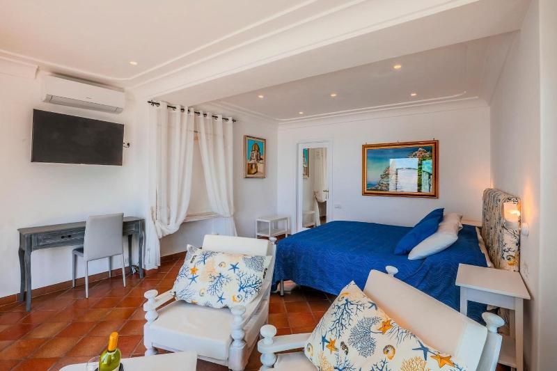 Villa Anfitrite image