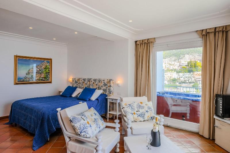 Villa Anfitrite image