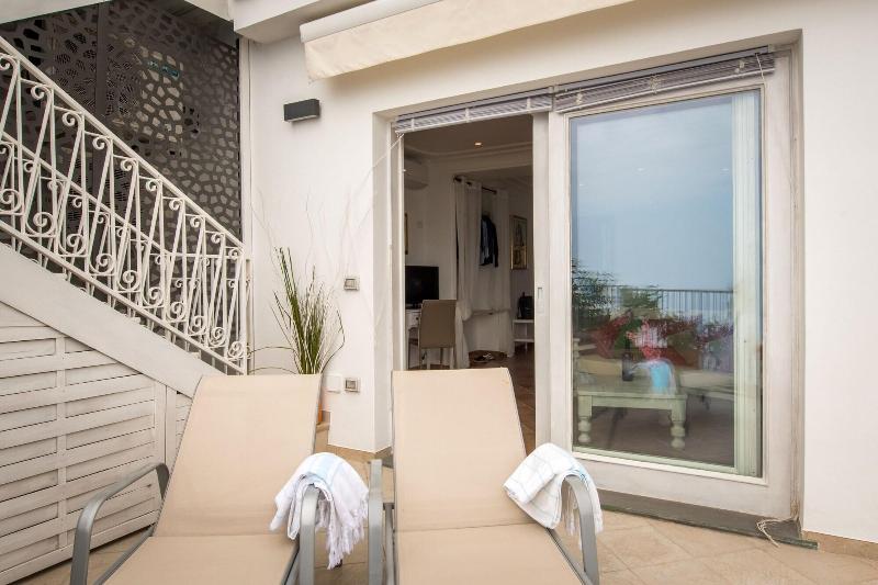 Villa Anfitrite image