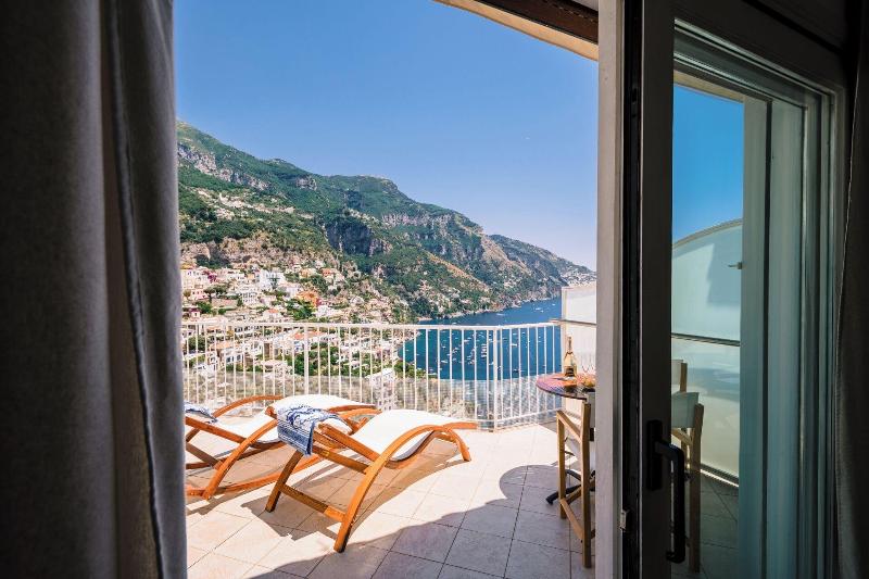 Villa Anfitrite image