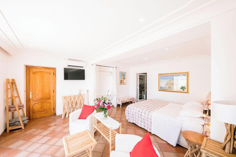 Villa Anfitrite image