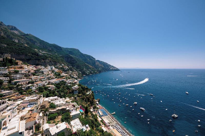 Villa Anfitrite image