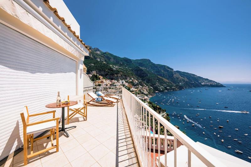Villa Anfitrite image