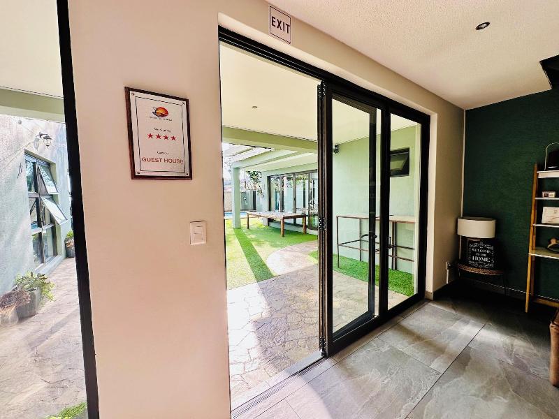 Little Forest Garden Retreat Guesthouse image