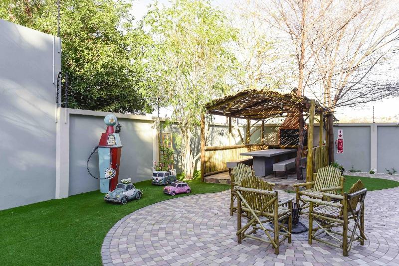 Little Forest Garden Retreat Guesthouse image