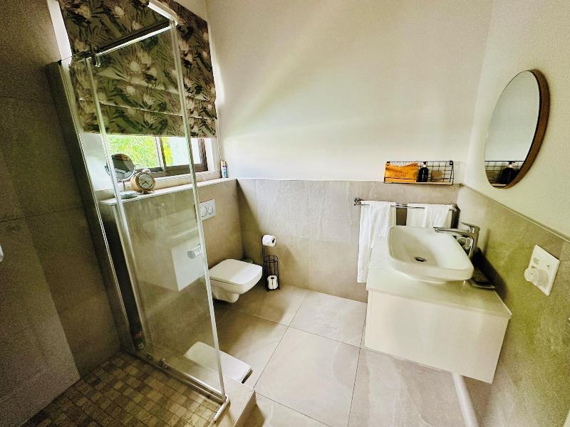 Little Forest Garden Retreat Guesthouse image