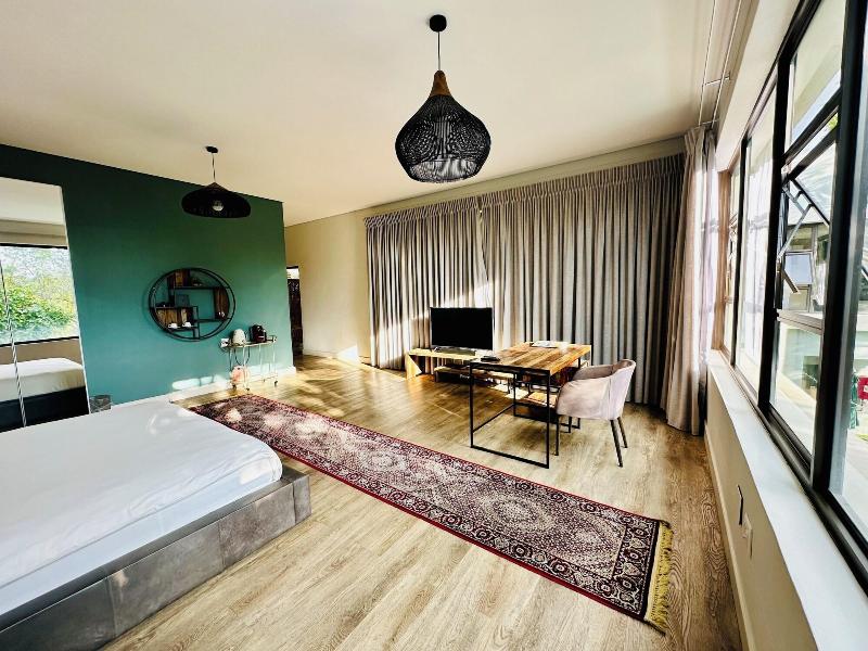 Little Forest Garden Retreat Guesthouse image