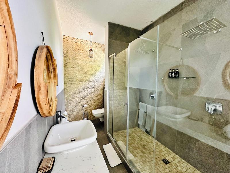 Little Forest Garden Retreat Guesthouse image