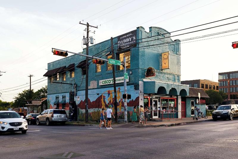 Sentral East Austin 1614 image