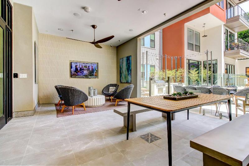 Sentral East Austin 1614 image
