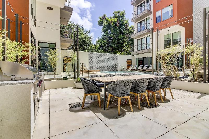 Sentral East Austin 1614 image