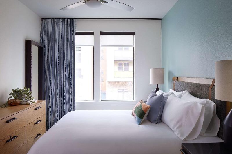 Sentral East Austin 1614 image