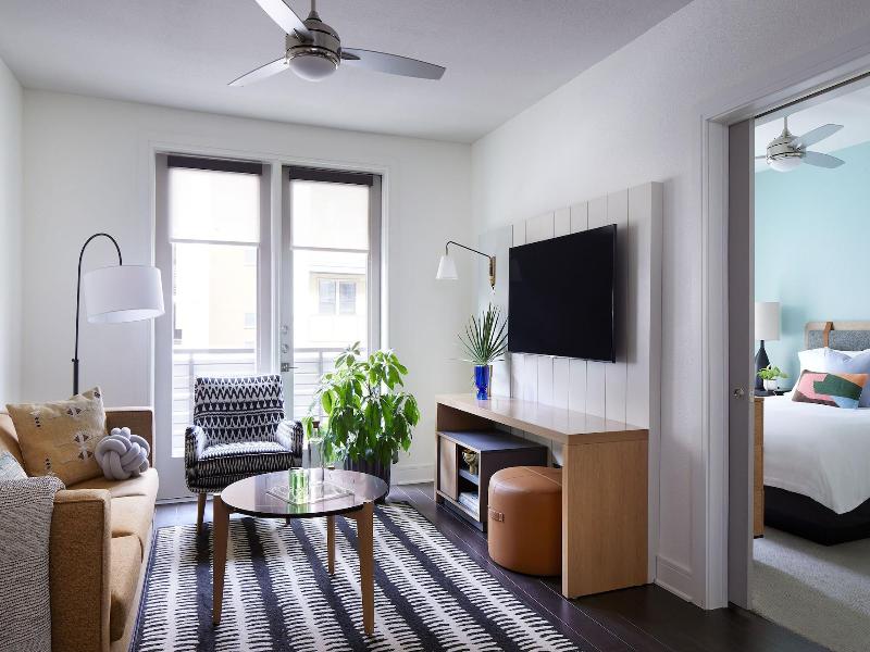 Sentral East Austin 1614 image