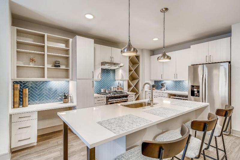 Sentral East Austin 1614 image