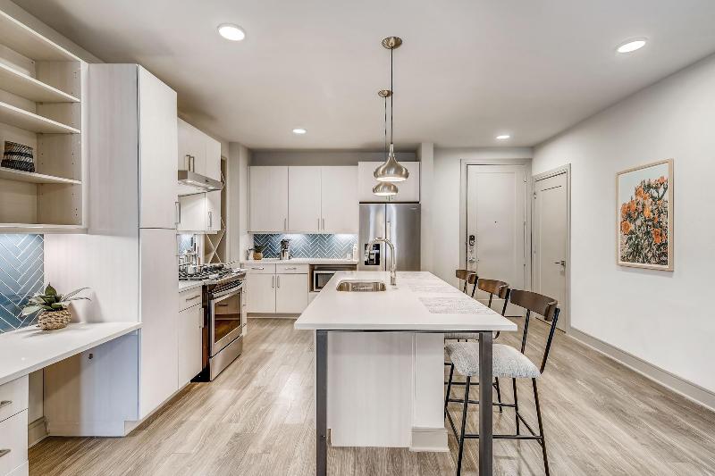 Sentral East Austin 1614 image