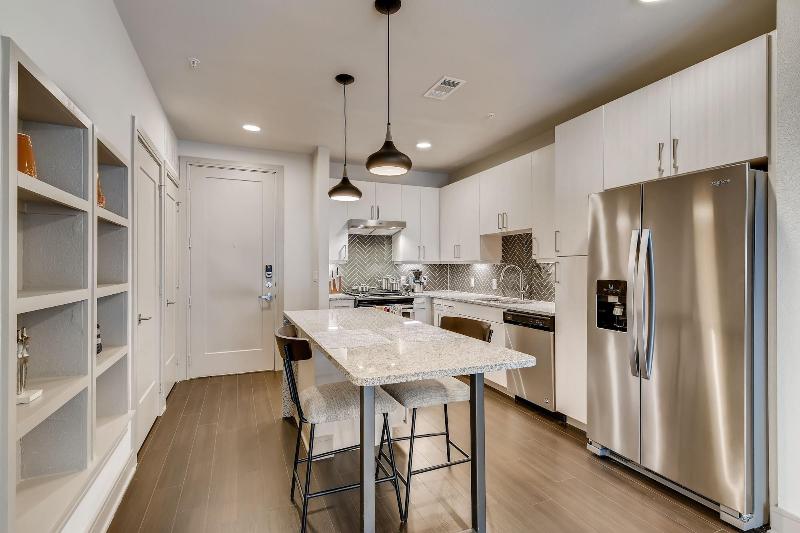 Sentral East Austin 1614 image