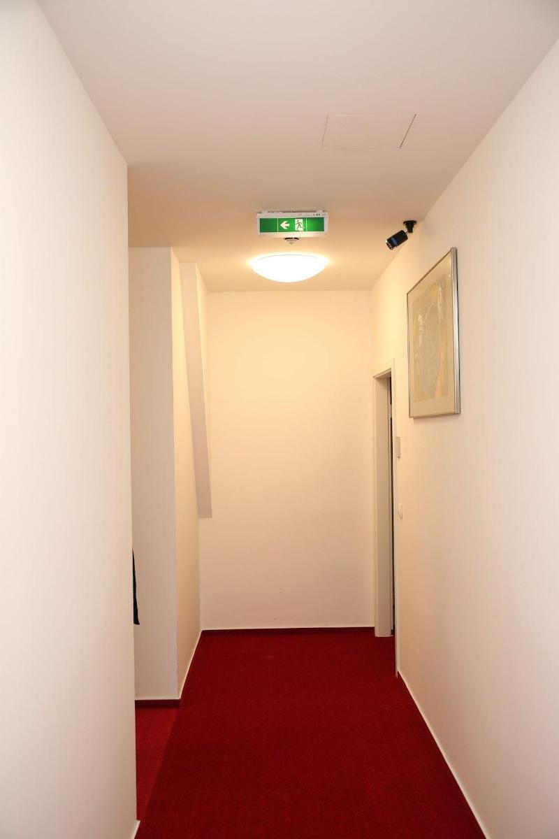 Twinhof image