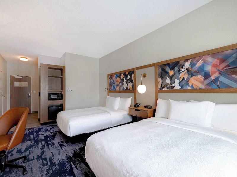 DOUBLE TWO QUEEN BEDS
