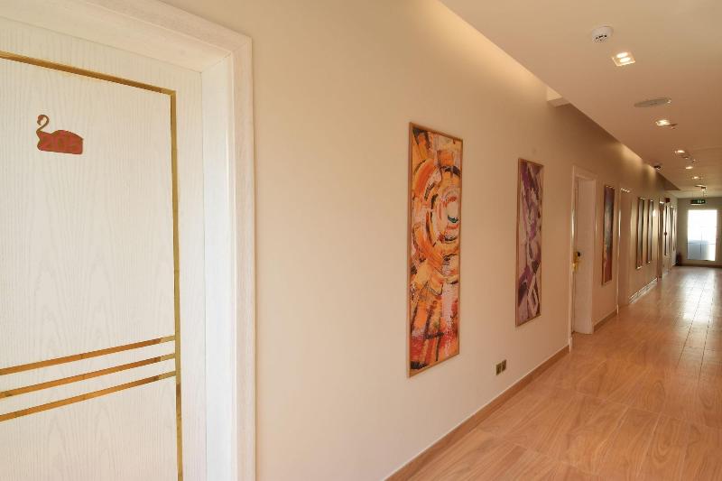 Flamingo Boutique — photo 2