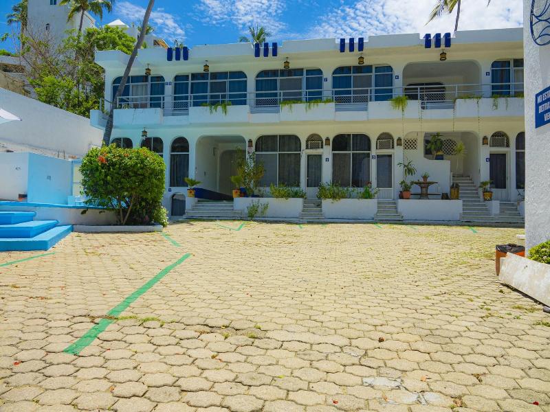 Suites Playa La Audiencia image