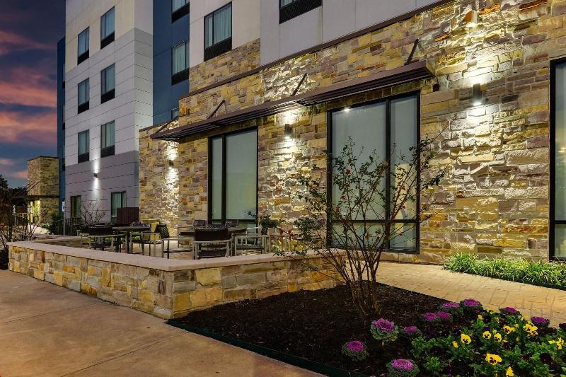 TownePlace Suites by Marriott Houston I-10 East image