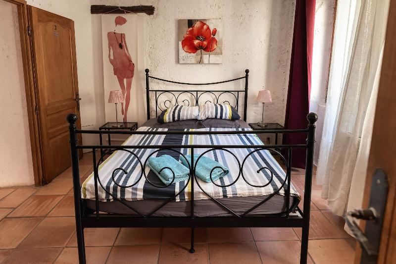 Prieure D Orniols image
