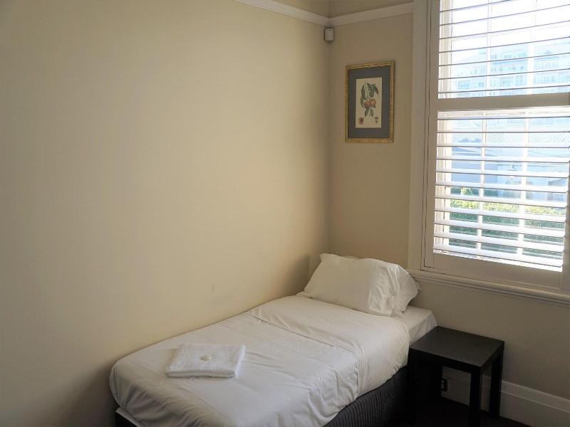 Palace Hotel Mortlake image