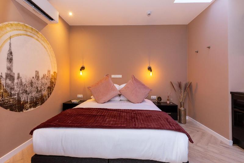 Ben's Boutique Hotel image