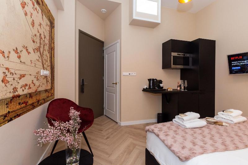 Ben's Boutique Hotel image