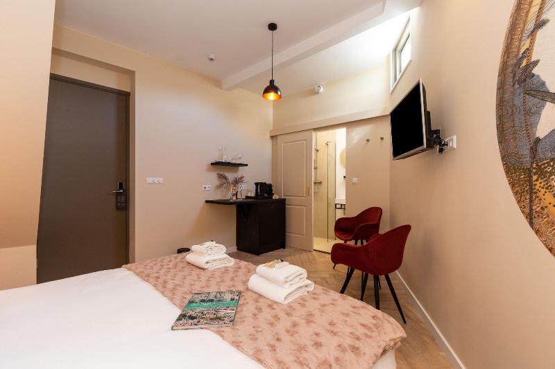 Ben's Boutique Hotel image