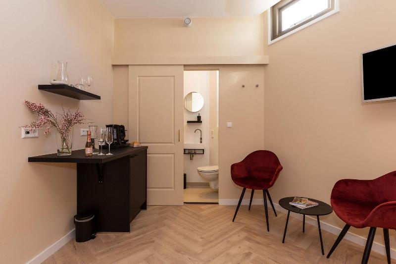Ben's Boutique Hotel image