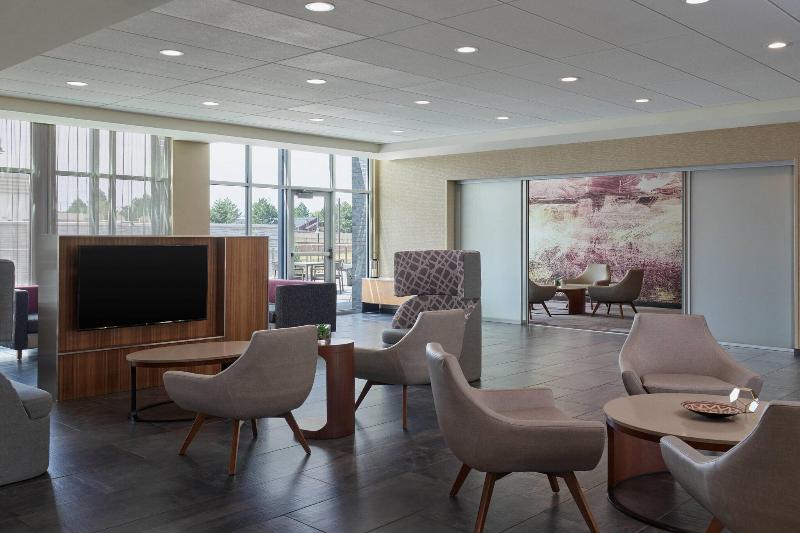 Courtyard by Marriott Denver Aurora image
