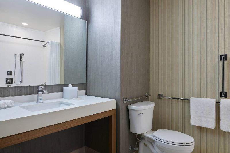 Courtyard by Marriott Denver Aurora image