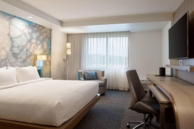 Courtyard by Marriott Denver Aurora image