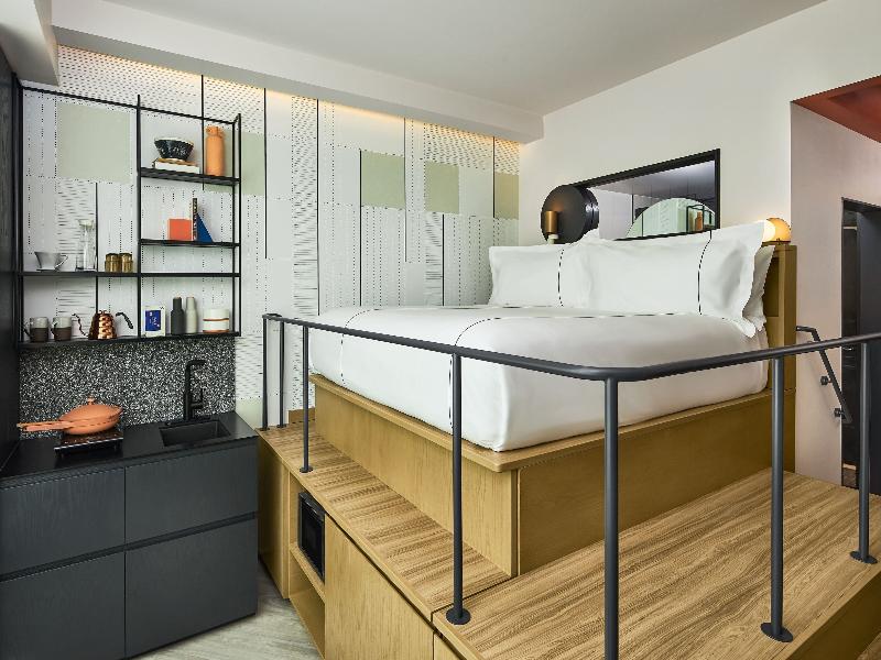 Catbird Hotel image