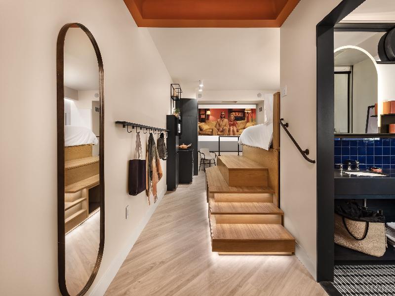 Catbird Hotel image