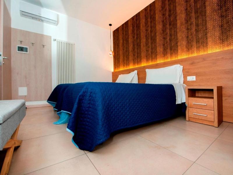 Gu Hotel image