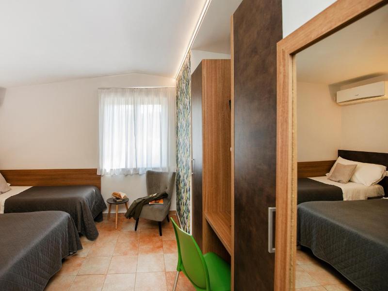 Gu Hotel image