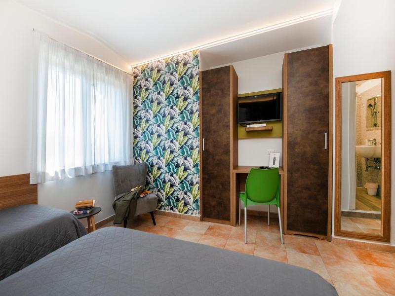Gu Hotel image