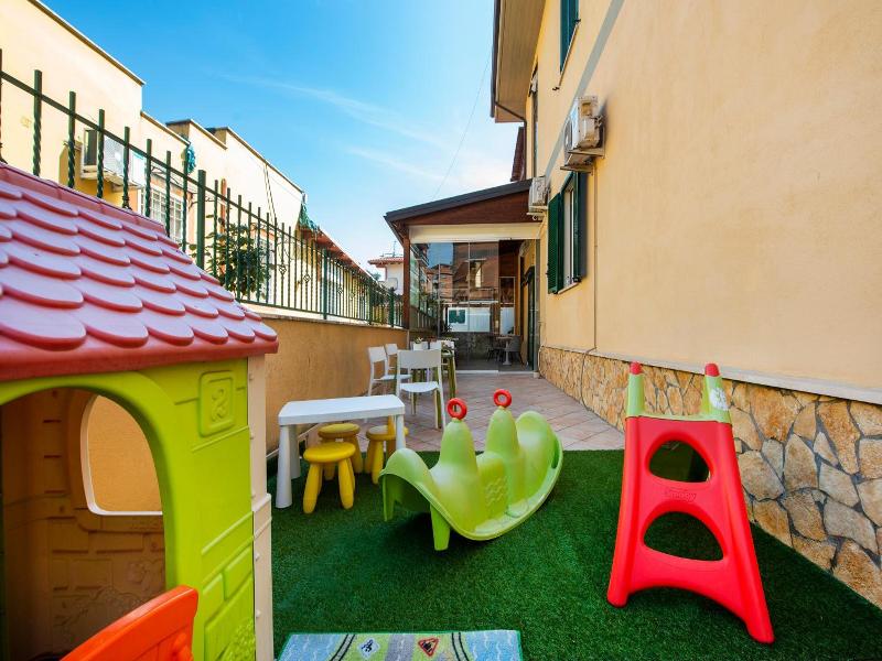 Gu Hotel image