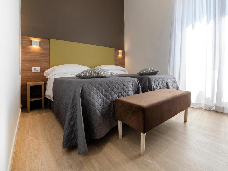 Gu Hotel image