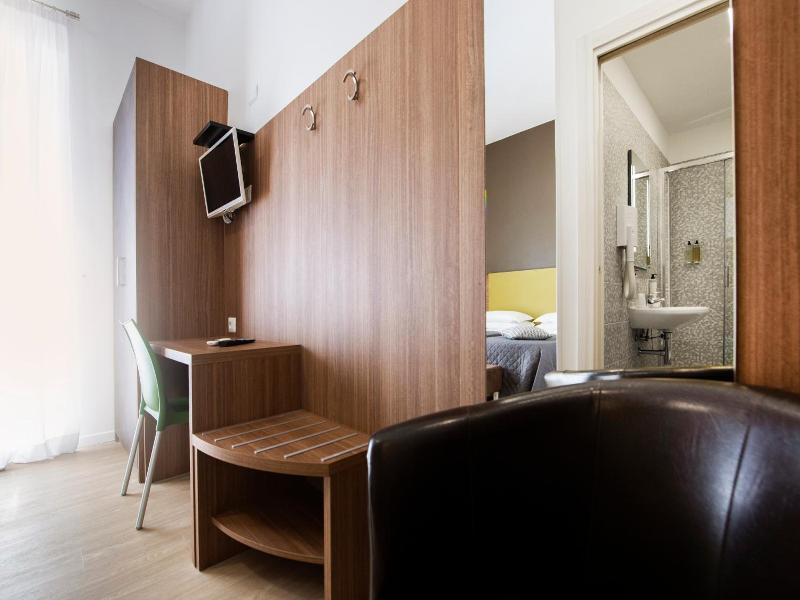 Gu Hotel image