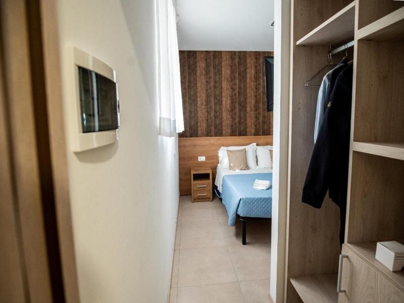 Gu Hotel image