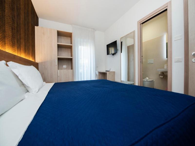 Gu Hotel image