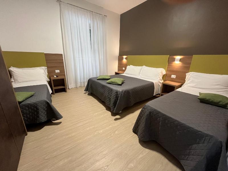 Gu Hotel image