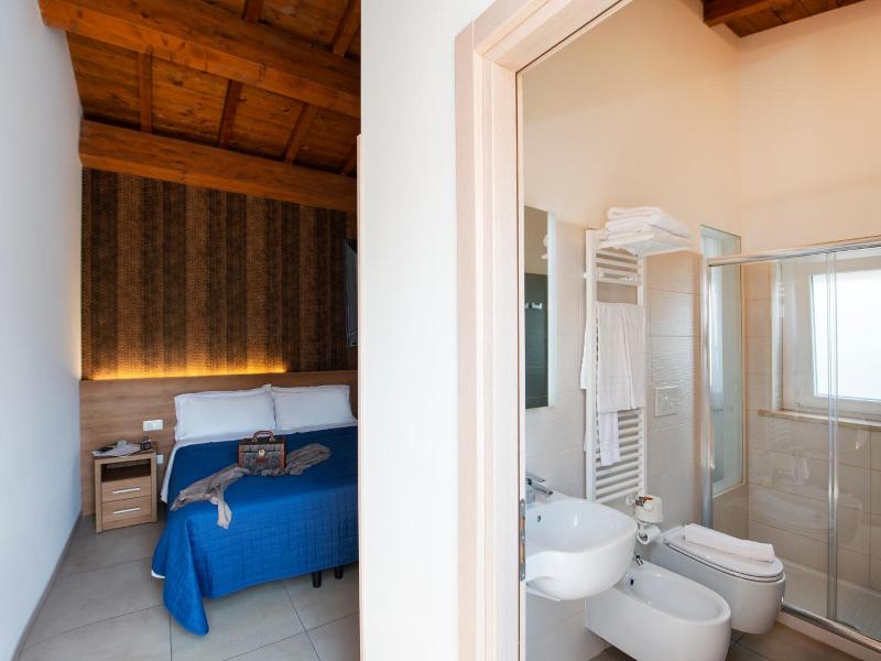 Gu Hotel image