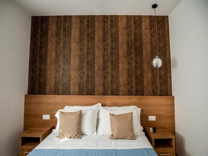 Gu Hotel image