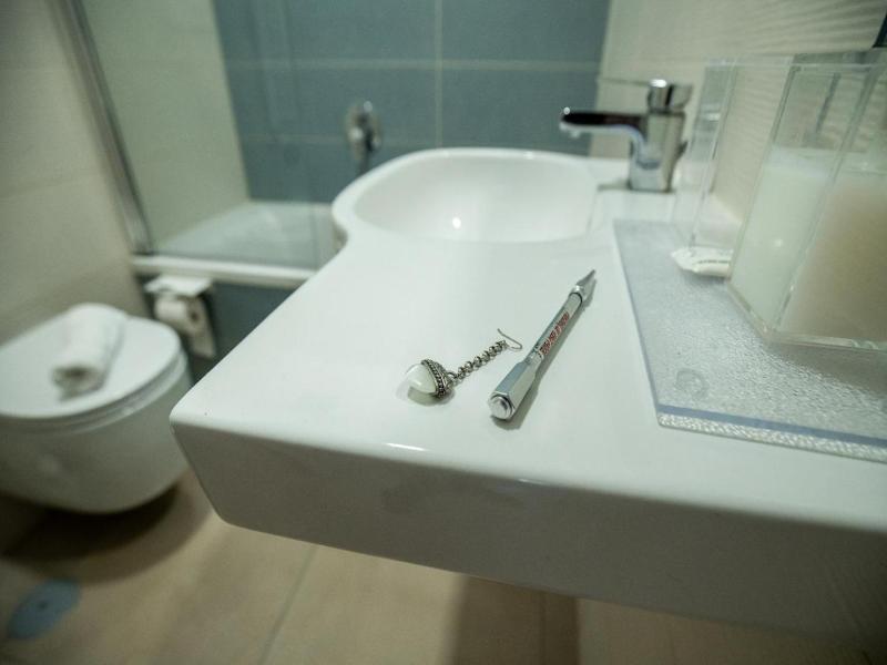 Gu Hotel image